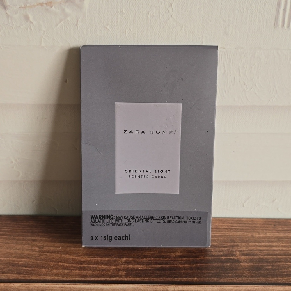ZARA HOME | ORIENTAL LIGHT SCENTED CARDS